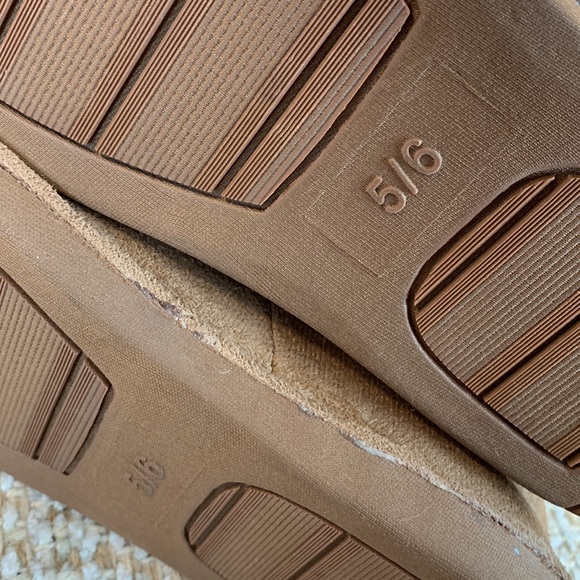 NWT Faux Fur Lined Booties Women’s Size 5/6 - Picture 8 of 9